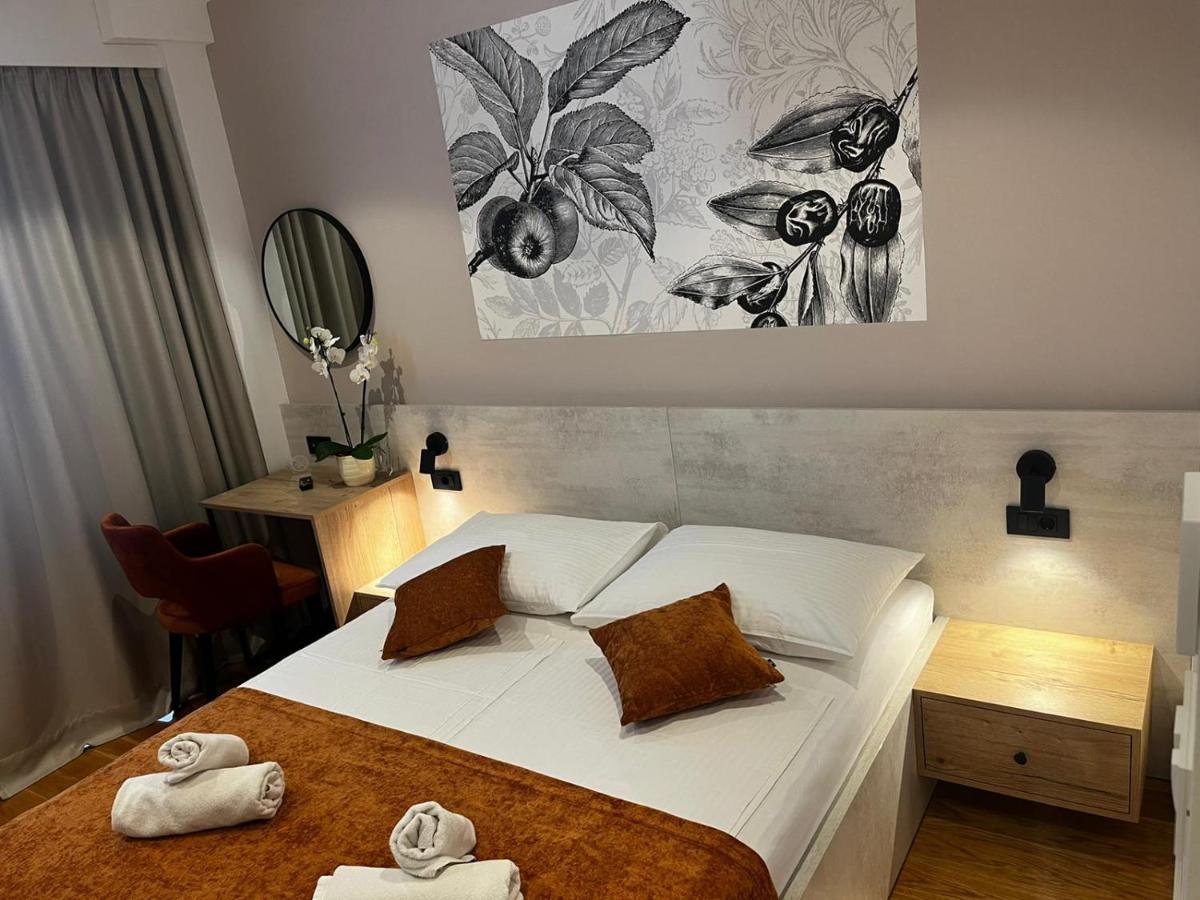 Memori Bed&Breakfast Rab Town Exterior foto