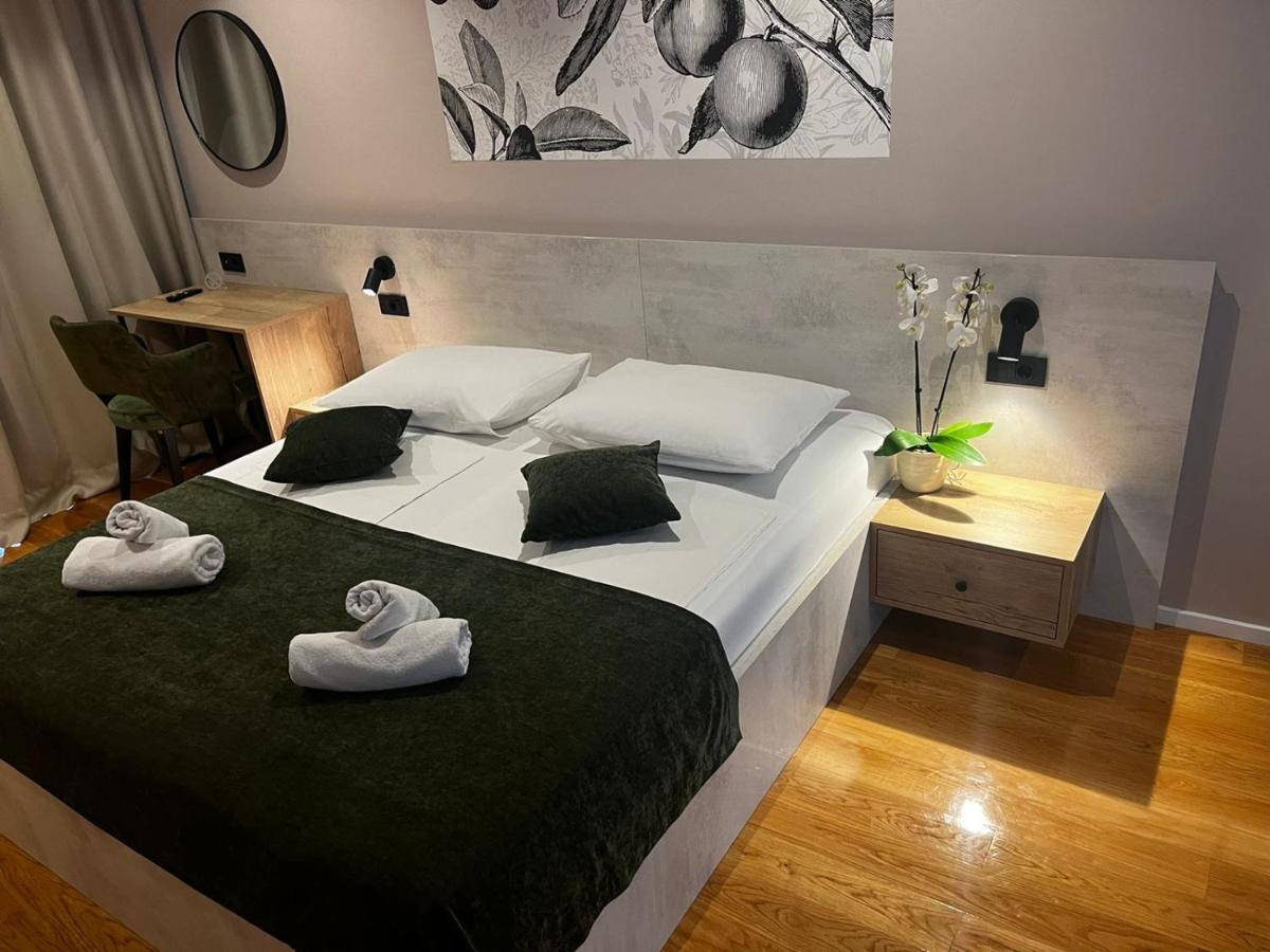 Memori Bed&Breakfast Rab Town Exterior foto
