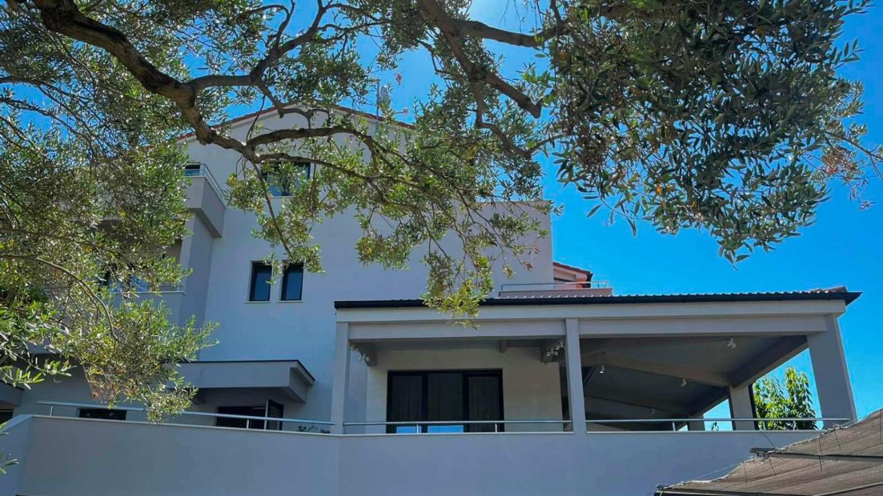 Memori Bed&Breakfast Rab Town Exterior foto