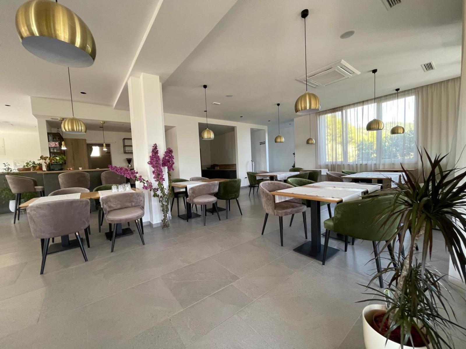 Memori Bed&Breakfast Rab Town Exterior foto