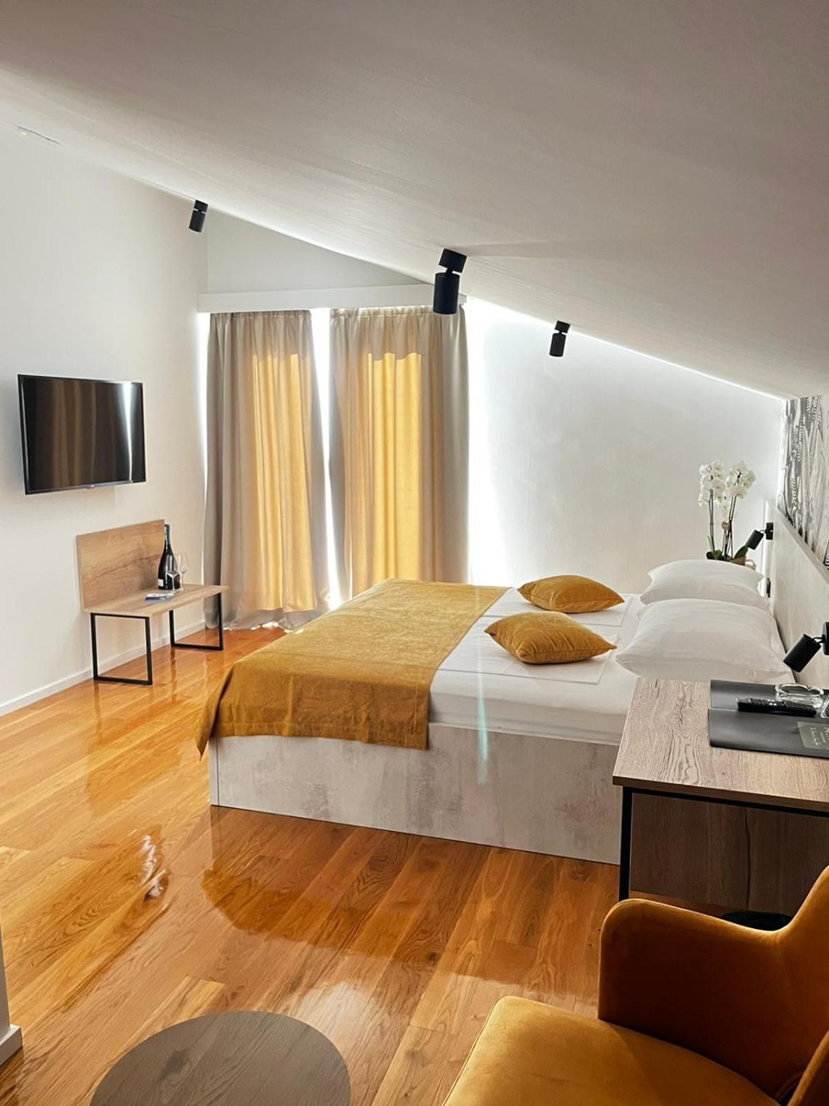 Memori Bed&Breakfast Rab Town Exterior foto