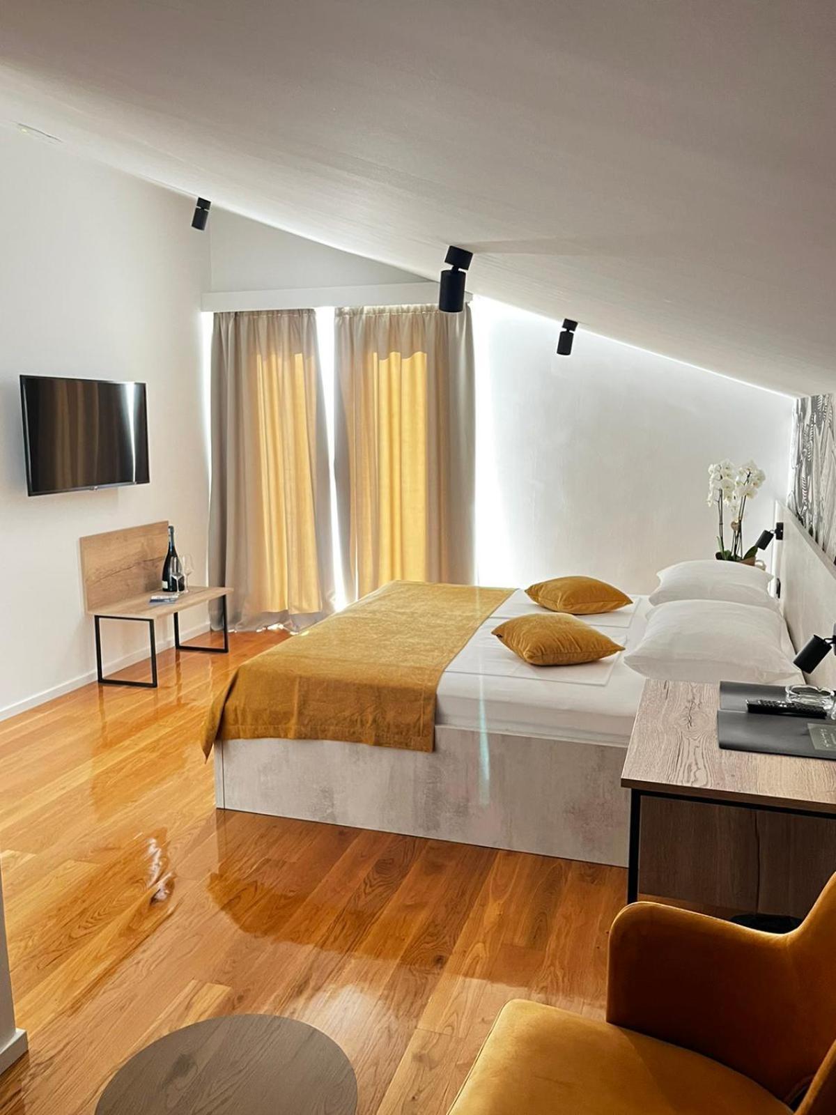 Memori Bed&Breakfast Rab Town Exterior foto