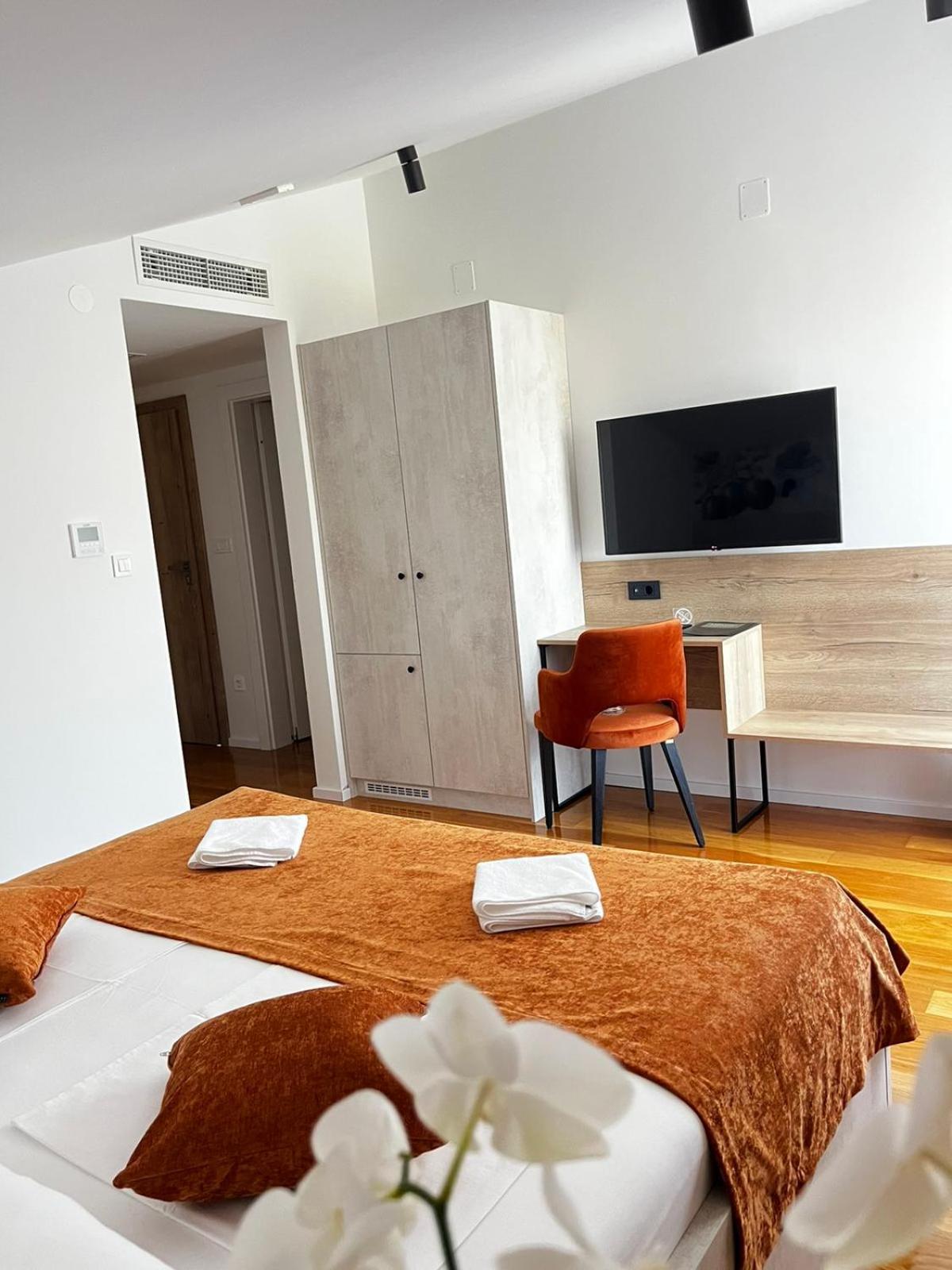 Memori Bed&Breakfast Rab Town Exterior foto