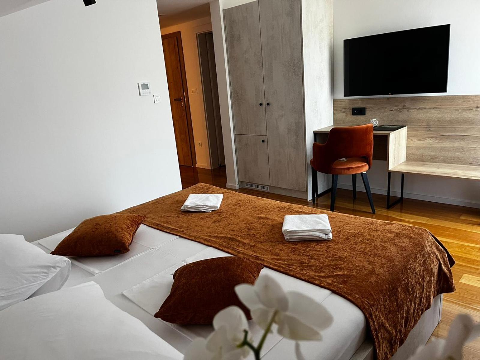 Memori Bed&Breakfast Rab Town Exterior foto