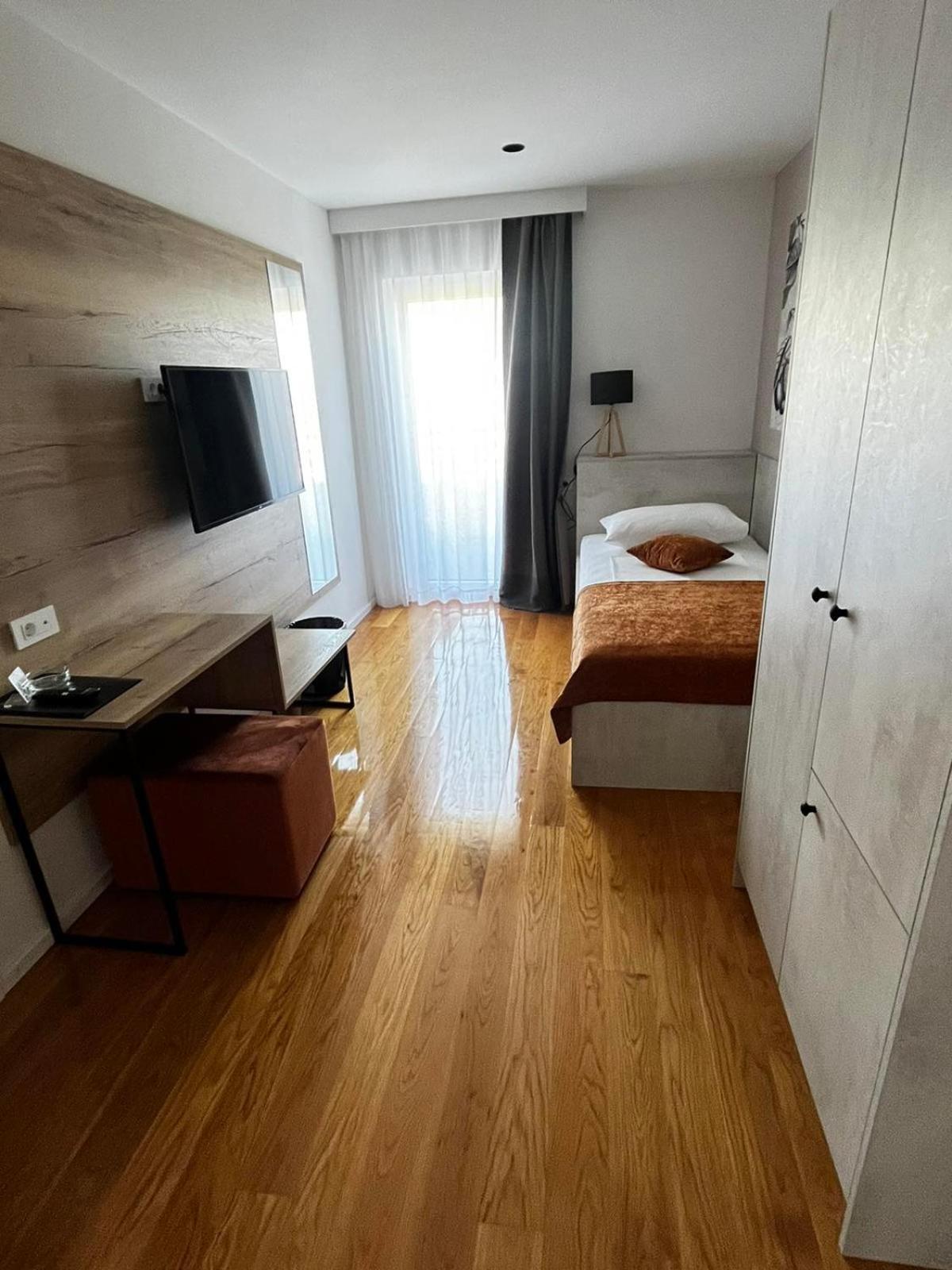 Memori Bed&Breakfast Rab Town Exterior foto